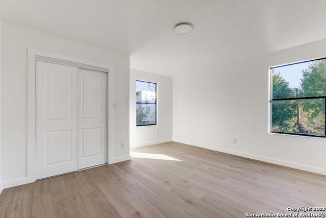 Image 16 of 19 For 510 Olive St S 101