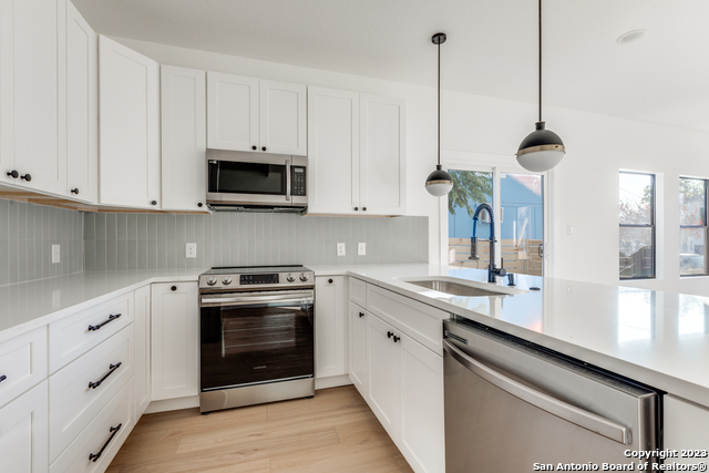 Image 3 of 19 For 510 Olive St S 101