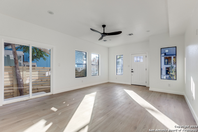 Image 8 of 19 For 510 Olive St S 101