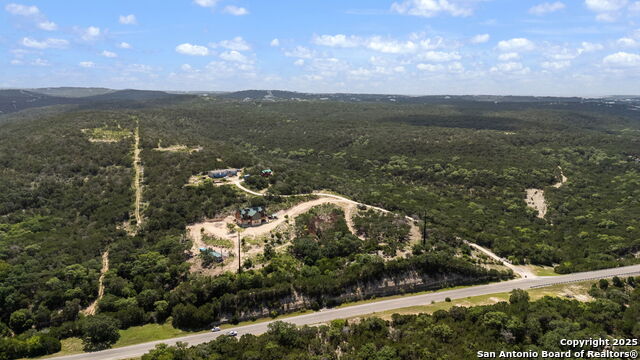 Listing photo id 15 for 13693 Fm 1283