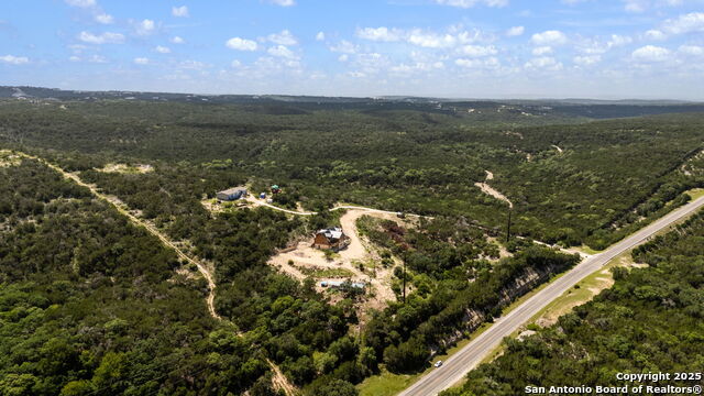 Listing photo id 16 for 13693 Fm 1283