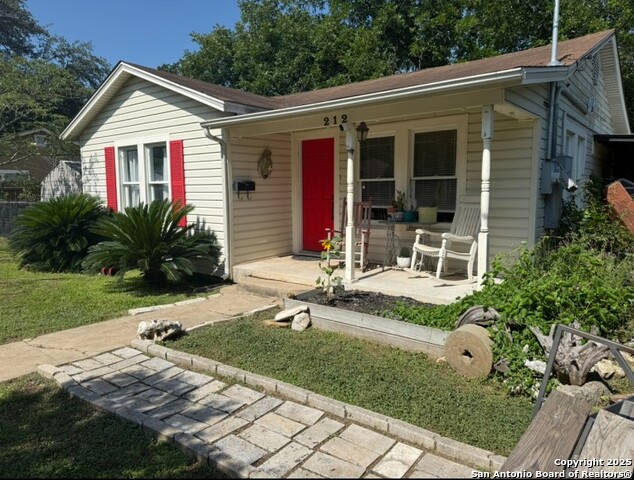 Details for 212 Duggan St, Seguin, TX 78155