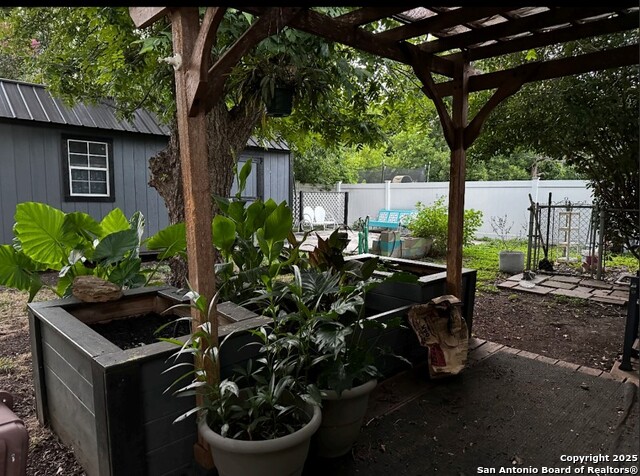 Image 9 of 17 For 212 Duggan St
