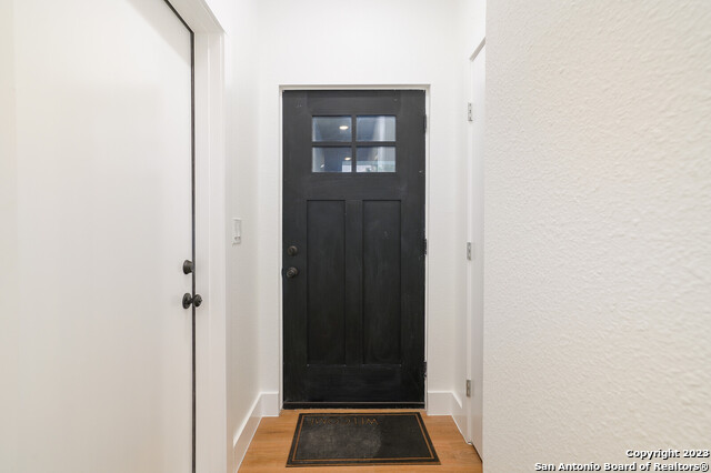 Image 21 of 24 For 513 Olive St S 101