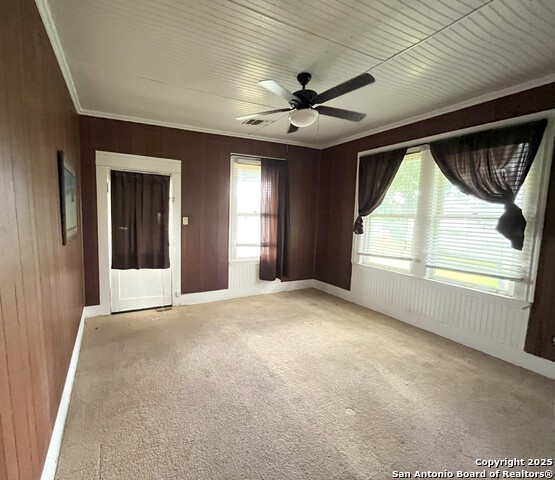 Listing photo id 7 for 335 San Antonio