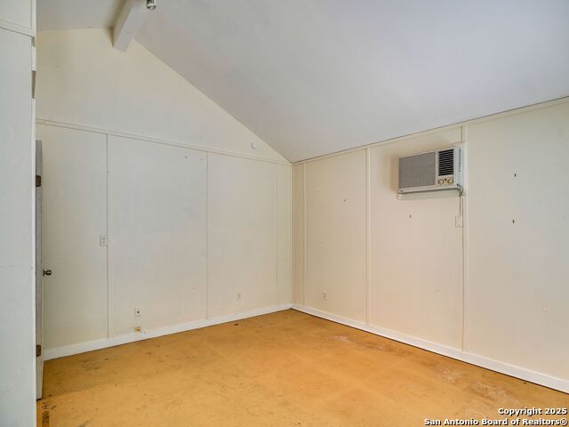 Image 20 of 28 For 111 Rosewood W