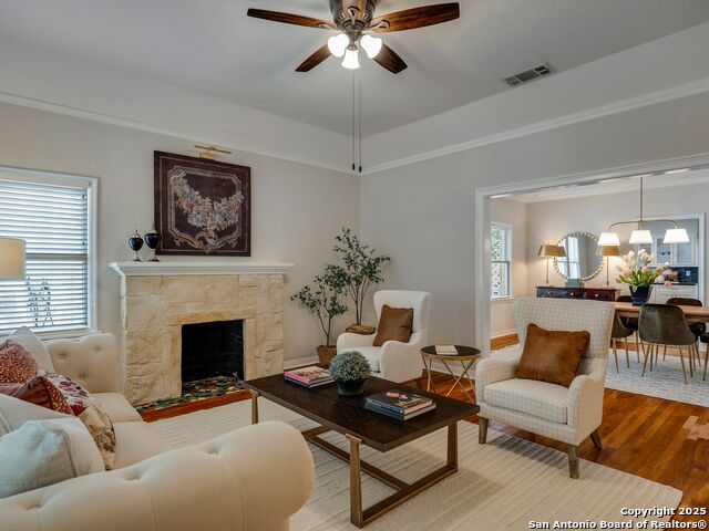 Image 4 of 28 For 111 Rosewood W