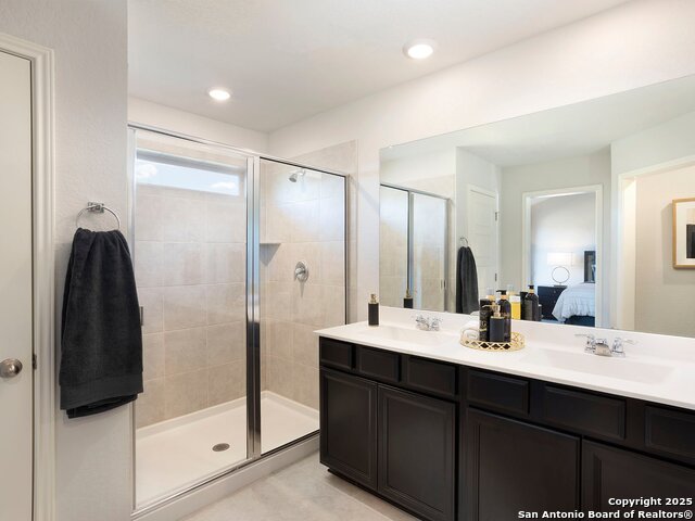 Image 5 of 8 For 5707 Beths Way