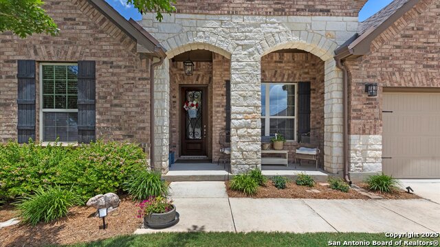 Image 4 of 43 For 981 Water Oak