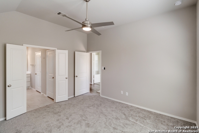 Listing photo id 10 for 2964 Grove Terrace