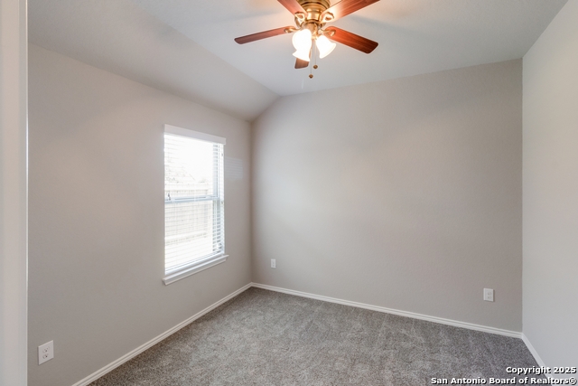 Listing photo id 17 for 2964 Grove Terrace