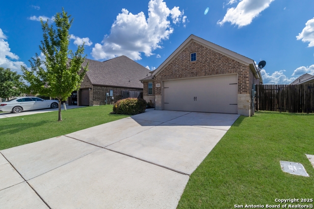 Listing photo id 30 for 2964 Grove Terrace