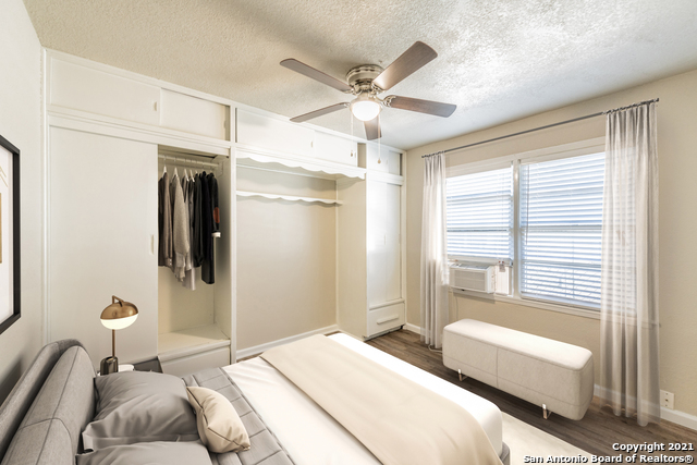 Image 4 of 10 For 5539 Randolph Blvd  2