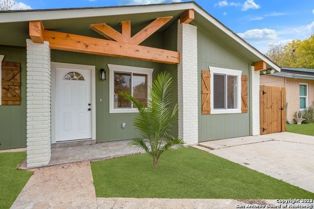 Details for 1531 Lahn Rd, New Braunfels, TX 78130