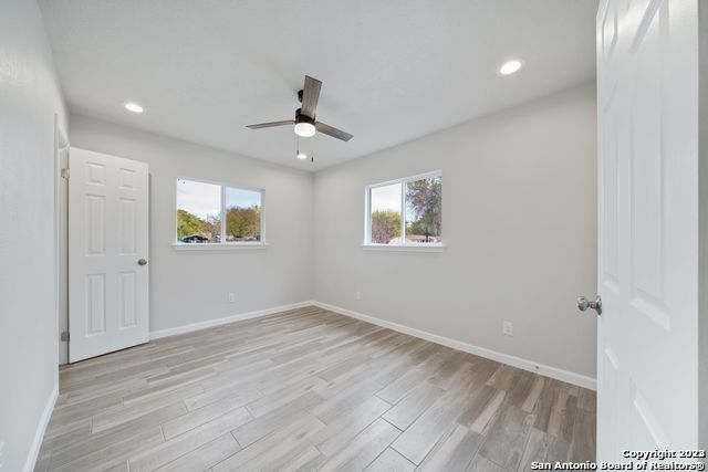 Image 13 of 18 For 1531 Lahn Rd