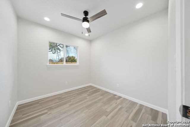 Image 15 of 18 For 1531 Lahn Rd