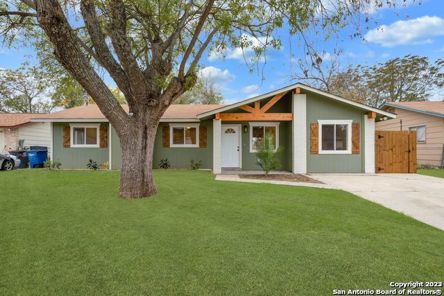 Image 2 of 18 For 1531 Lahn Rd