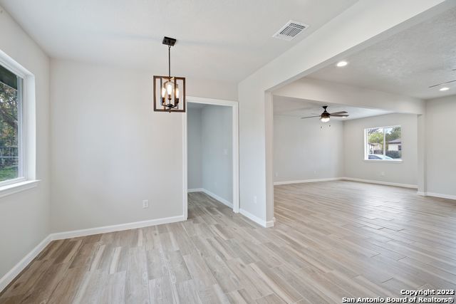 Image 6 of 18 For 1531 Lahn Rd