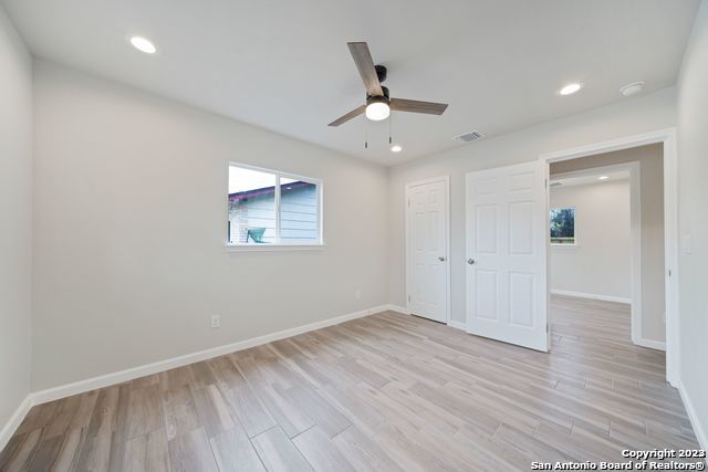 Image 9 of 18 For 1531 Lahn Rd