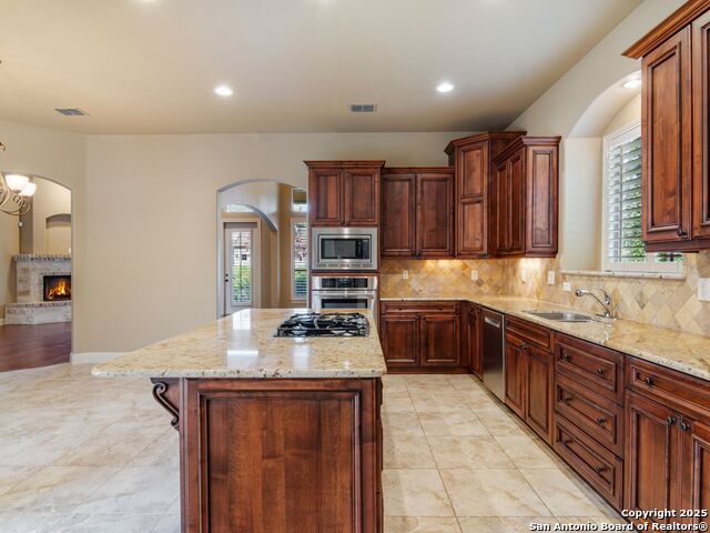 Listing photo id 10 for 7 Grantham