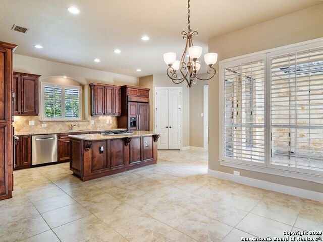 Listing photo id 13 for 7 Grantham