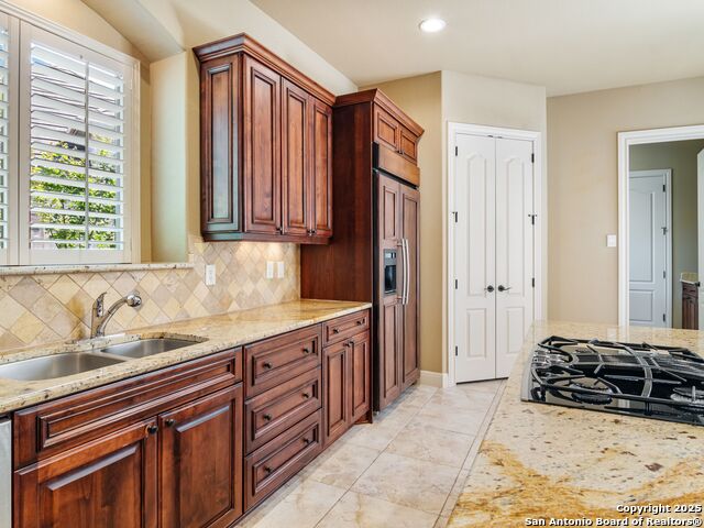 Listing photo id 24 for 7 Grantham