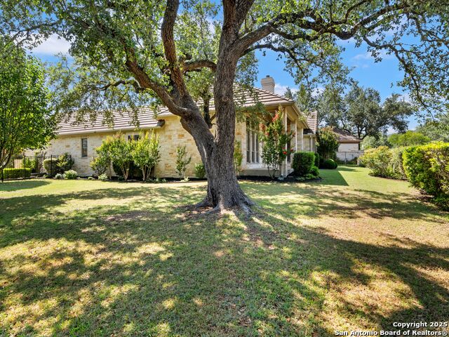 Listing photo id 32 for 7 Grantham