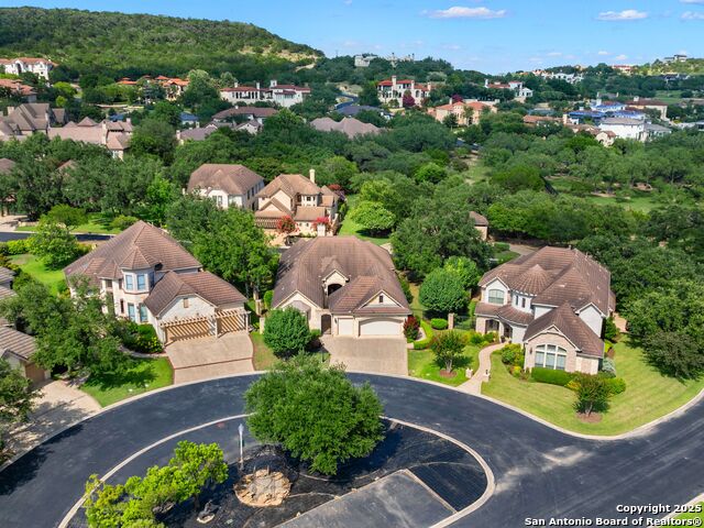 Listing photo id 36 for 7 Grantham