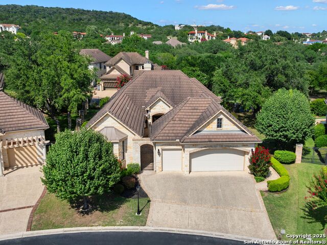 Listing photo id 39 for 7 Grantham