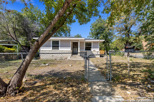 Image 24 of 25 For 1231 Nw 36th St.