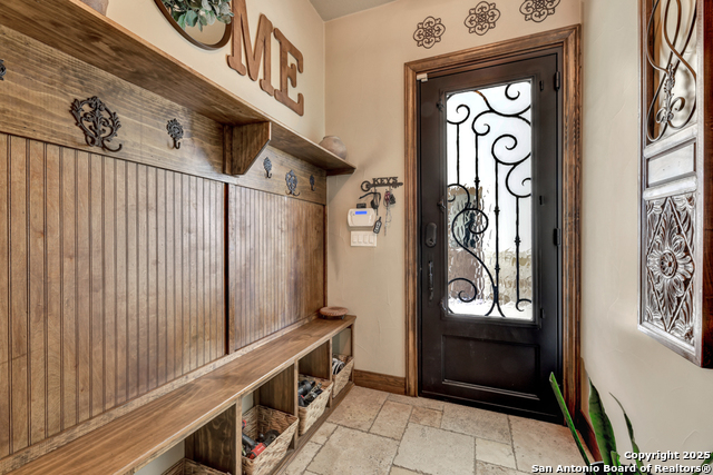 Listing photo id 18 for 21151 Hickman