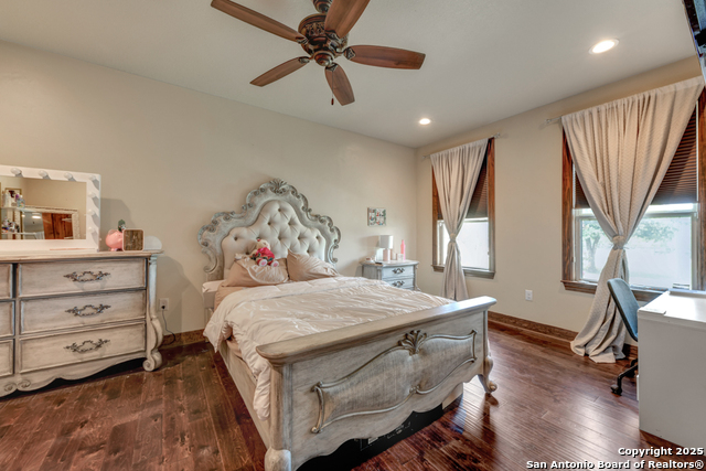 Listing photo id 26 for 21151 Hickman