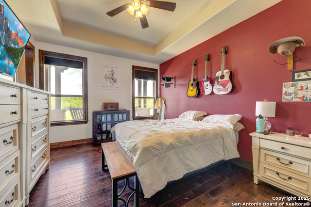 Listing photo id 28 for 21151 Hickman
