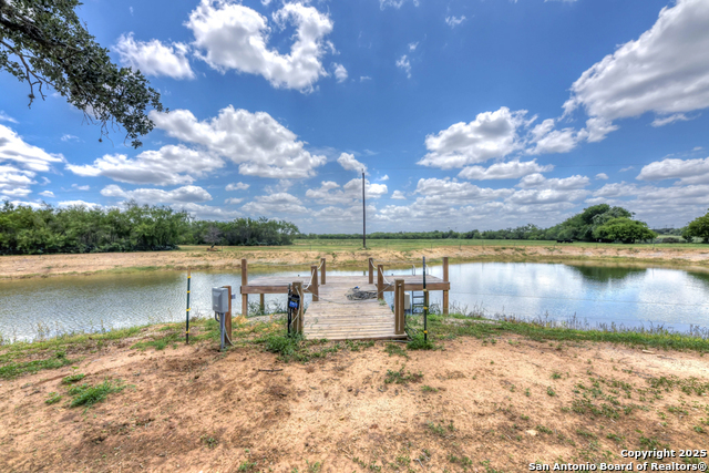 Listing photo id 41 for 21151 Hickman