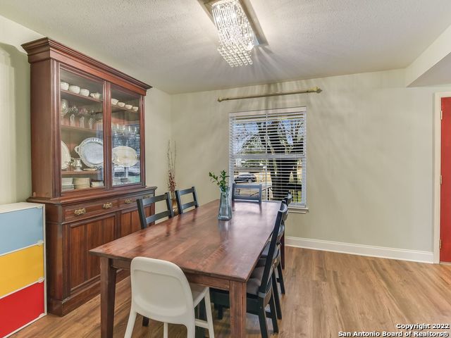Image 6 of 20 For 1323 Bitters Rd E