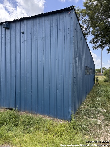 Listing photo id 4 for 2501 19th  