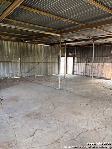 Listing photo id 6 for 2501 19th  