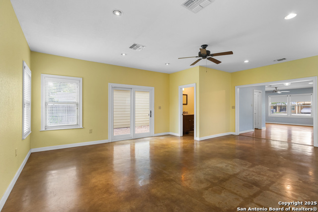 Image 11 of 38 For 237 Wellesley Blvd.