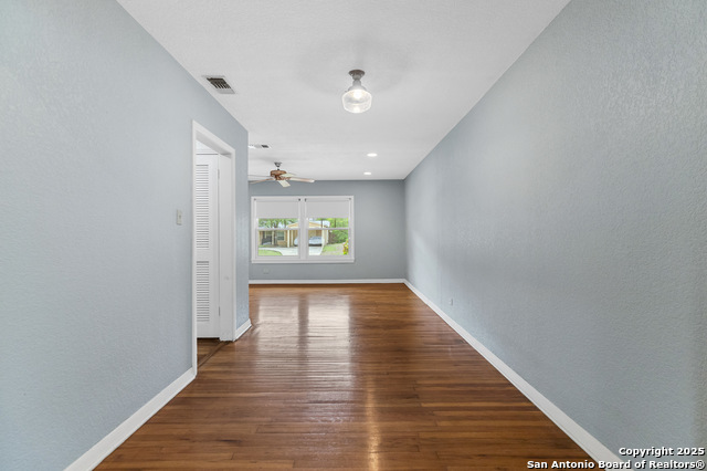 Image 6 of 38 For 237 Wellesley Blvd.