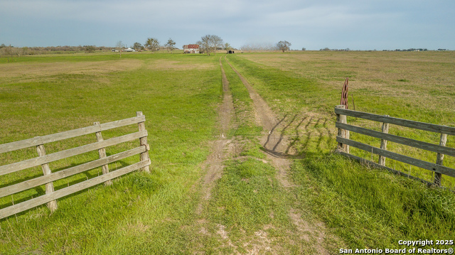 Details for Cr 359a Tract 6, Shiner, TX 77984