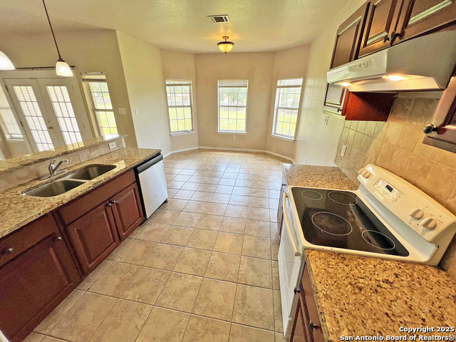 Image 11 of 44 For 168 Great Oaks Blvd