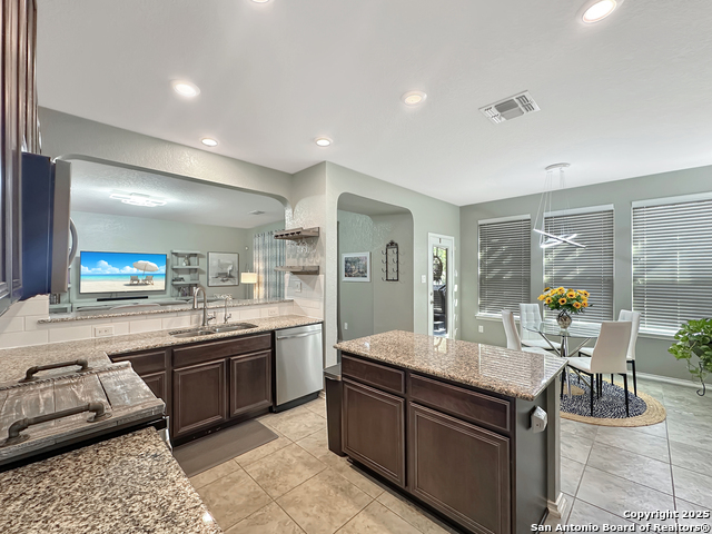 Image 16 of 43 For 104 Red Bud  