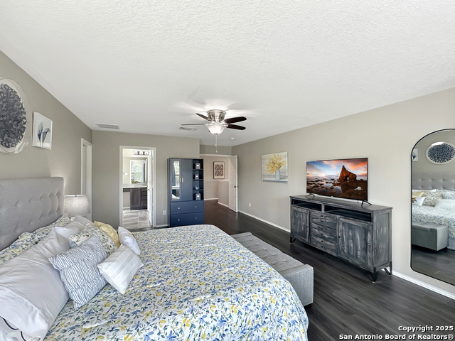 Image 21 of 43 For 104 Red Bud  