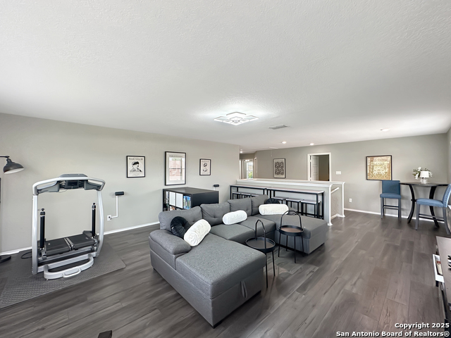 Image 25 of 43 For 104 Red Bud  