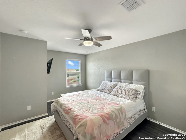 Image 30 of 43 For 104 Red Bud  