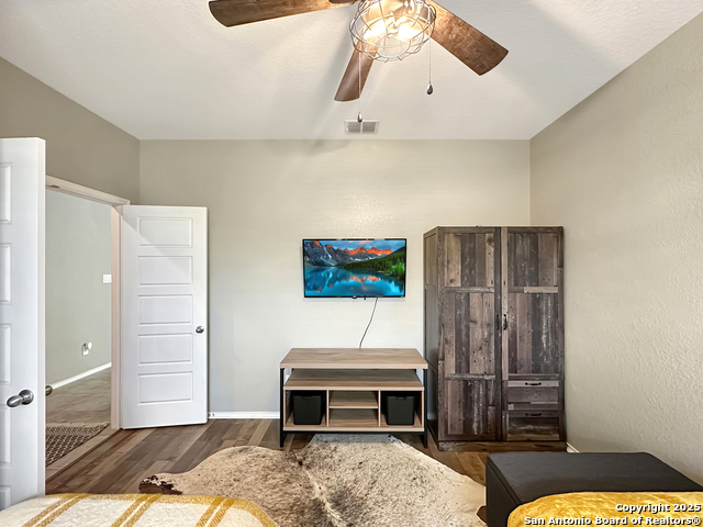 Image 32 of 43 For 104 Red Bud  