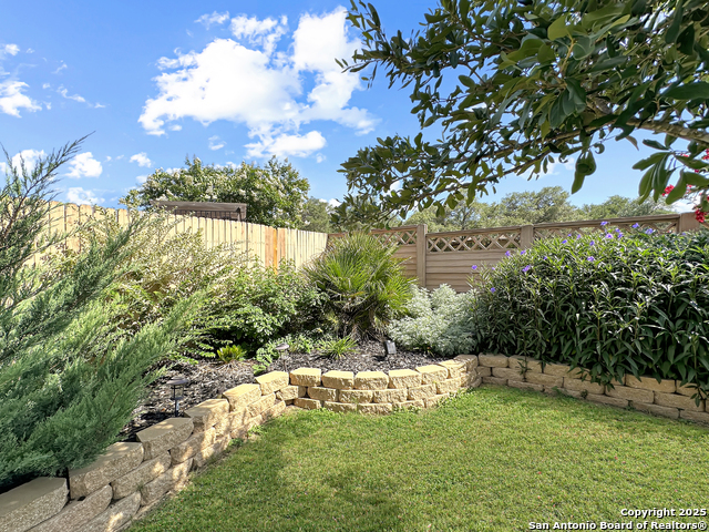 Image 4 of 43 For 104 Red Bud  