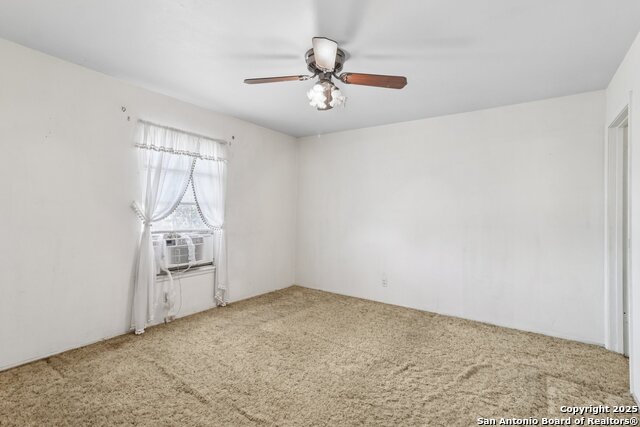 Image 10 of 28 For 5547 Middlefield Dr