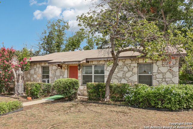Image 2 of 28 For 5547 Middlefield Dr