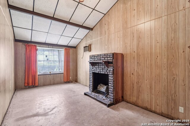 Image 23 of 28 For 5547 Middlefield Dr